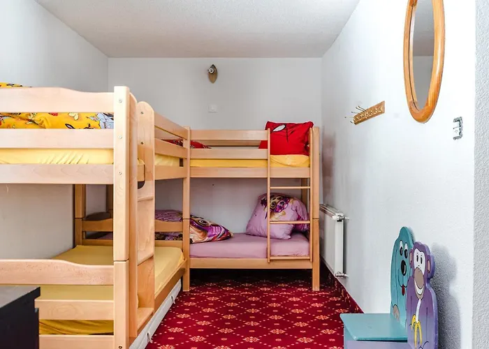 Ξενοδοχείο Family Desiree 3*