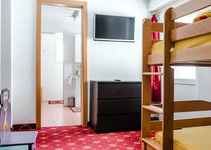 Ξενοδοχείο Family Desiree 3*