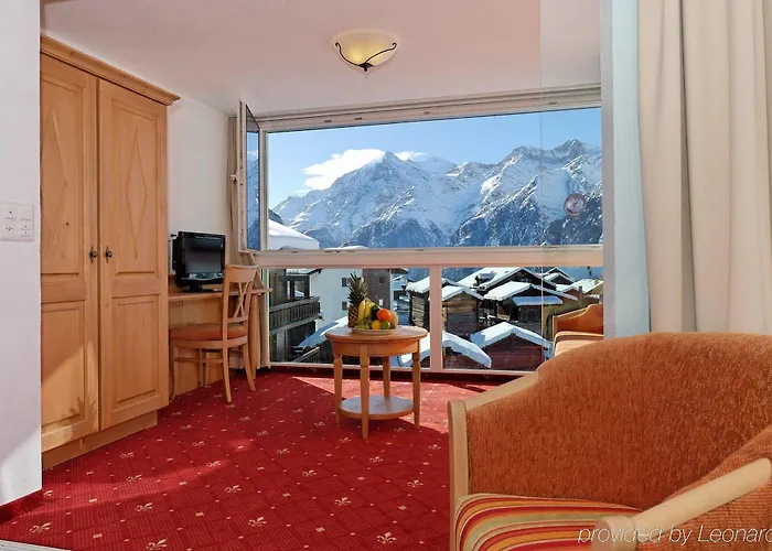 Ξενοδοχείο Family Desiree 3*