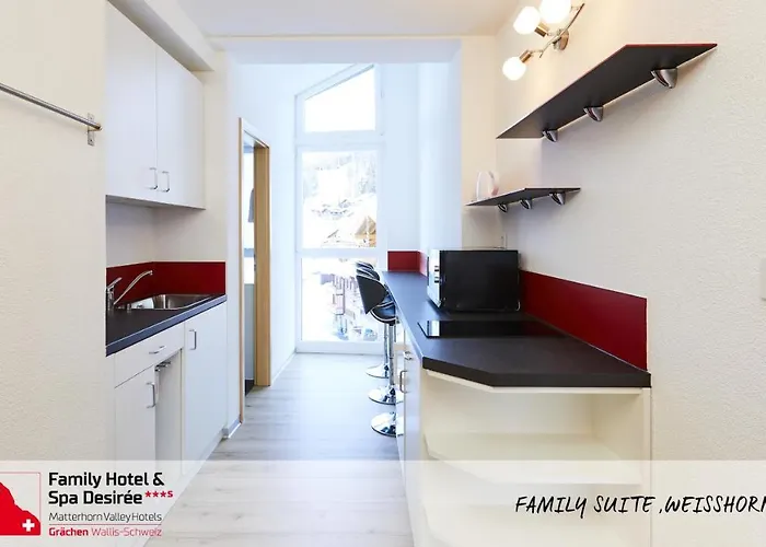 Ξενοδοχείο Family Desiree 3*