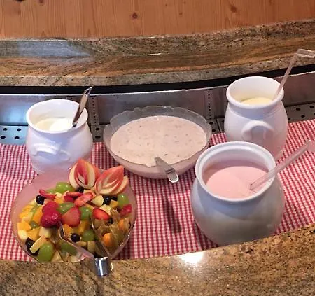 Family Desiree Hotell 3*