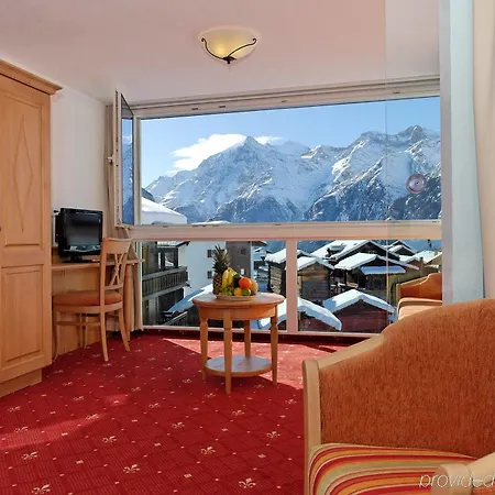 Hotell Family Desiree 3*