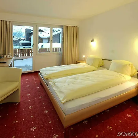 Family Desiree Hotell 3*